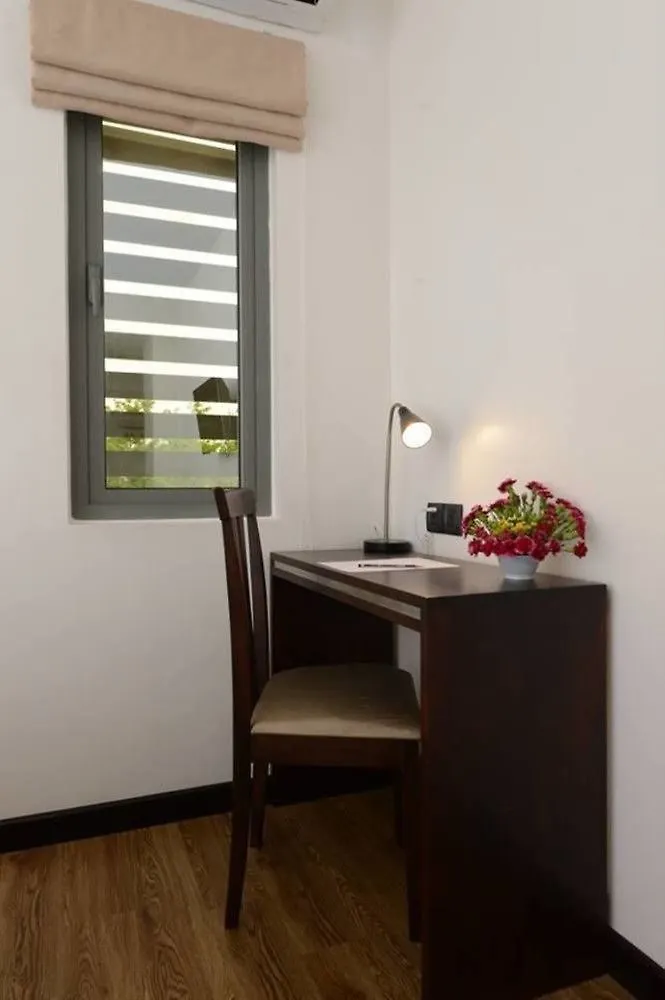 Hotel Lexus Γιανγκόν 3*,